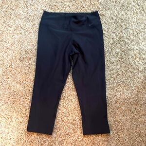 Nike Black Mid Rise Leggings for Everyday Comfort. Size Medium